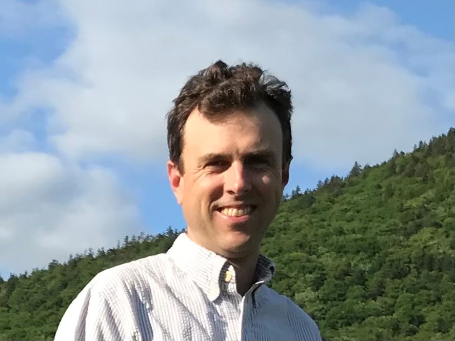 Professional headshot of Dr. Alan Wiig, Associate Professor