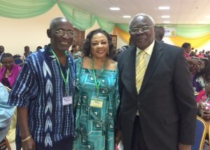 Image courtesy Dr. McDade-Gordon. (left-right) Historian Dr. Jacob Gordon, Dr. Barbara McDade-Gordon, Dr. Akin Mabogunje (former president of the International Geographical Union)